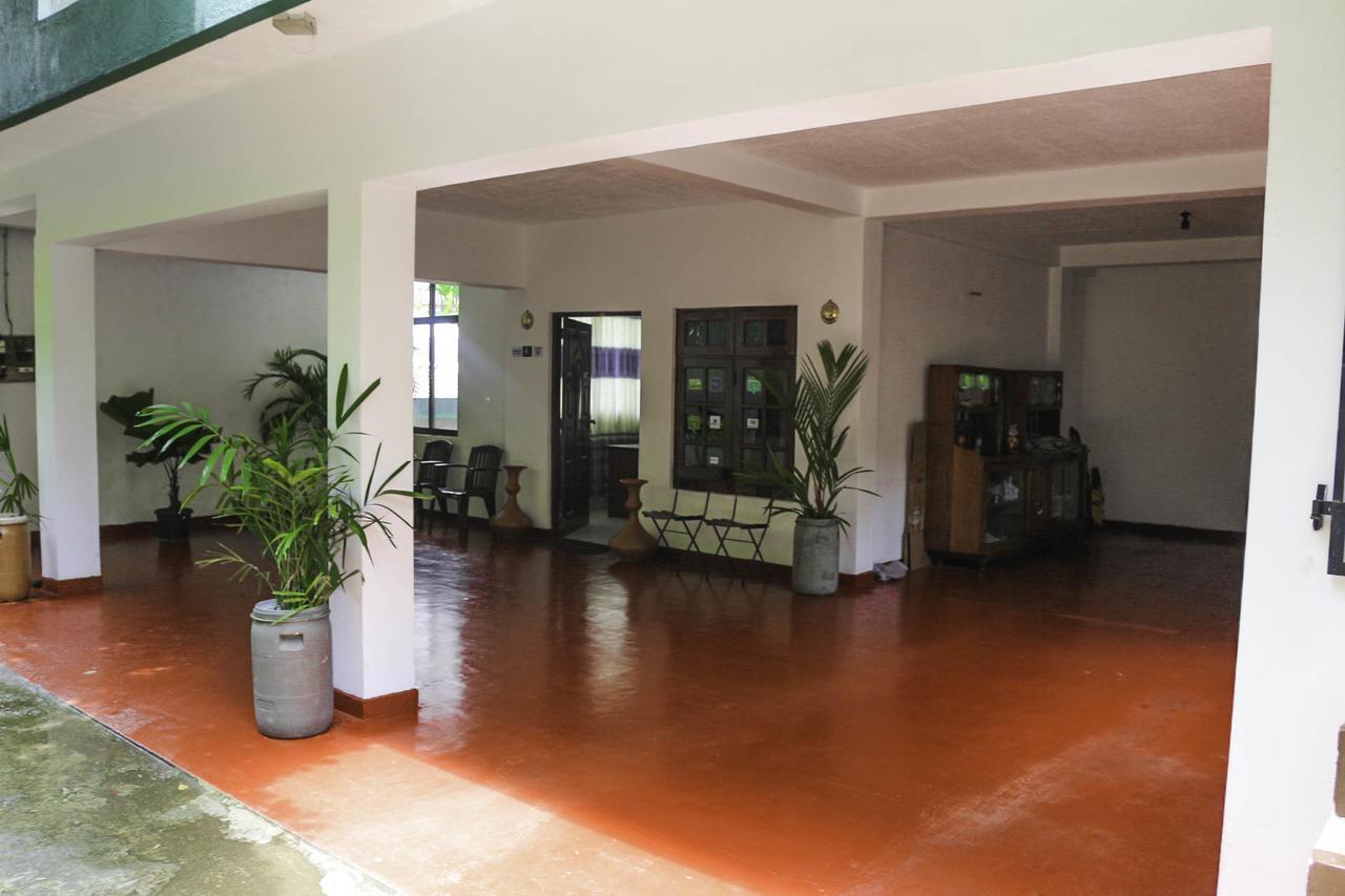 Yoho Travellers Residence Kandy Exterior photo