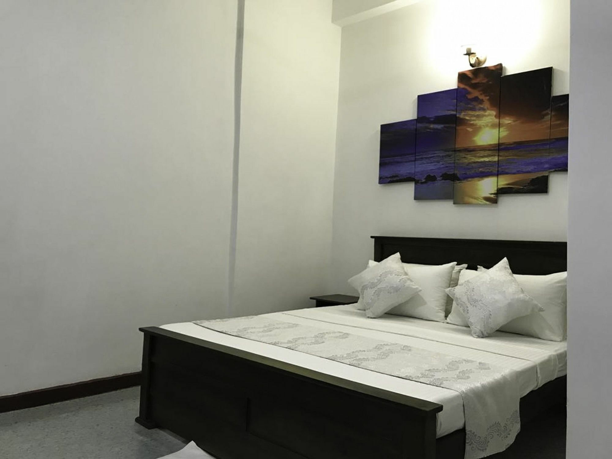 Yoho Travellers Residence Kandy Exterior photo
